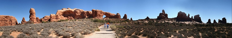  Arches National Park: Trail to North & South Windows
