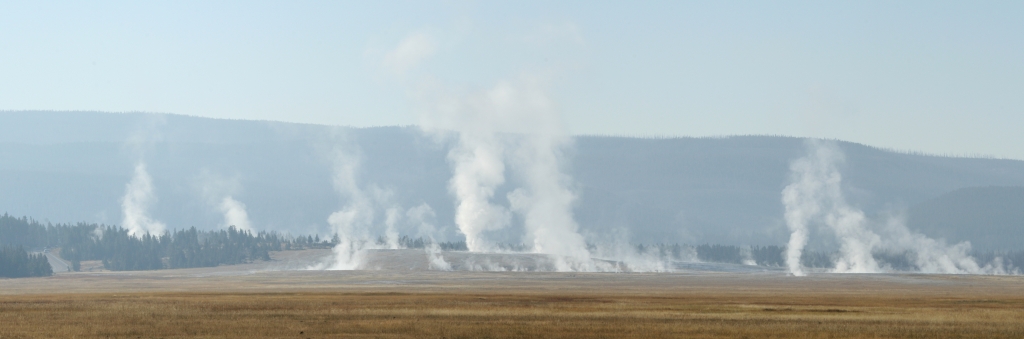 Yellowstone-WestEntranceToMadison-pano2 